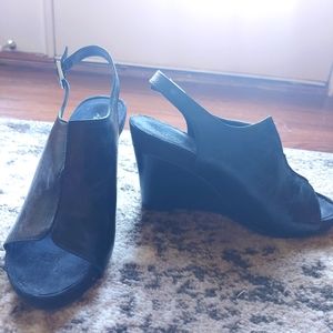 Aerosoles size 8 wedged heels! ❤️